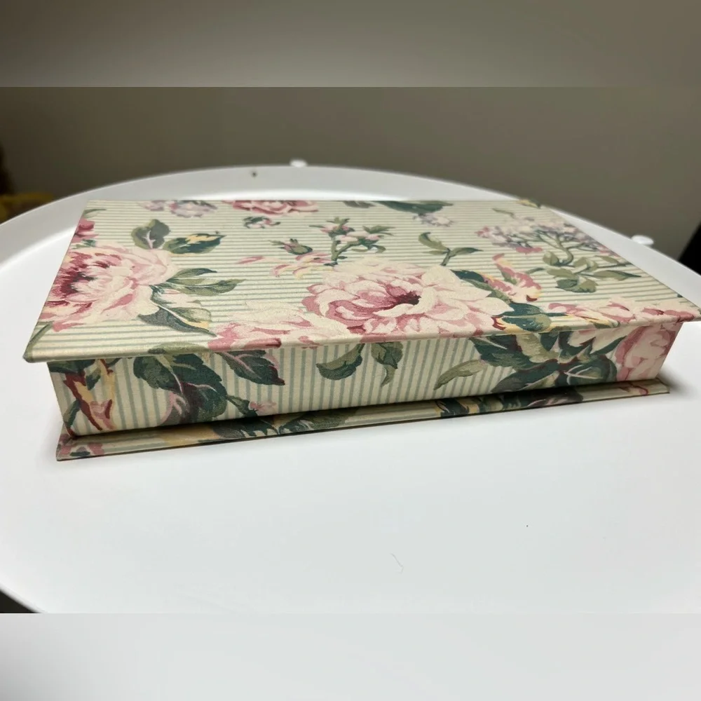Floral Multi-Compartment Jewelry Organizer in Pink and Green